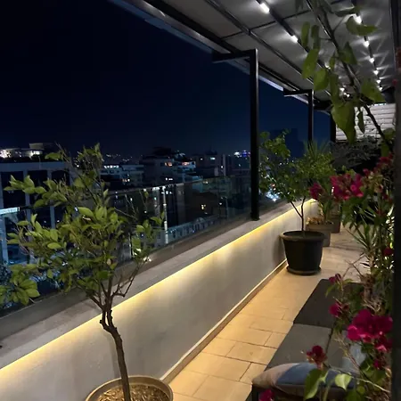 아파트 Rooftop Light 티라나