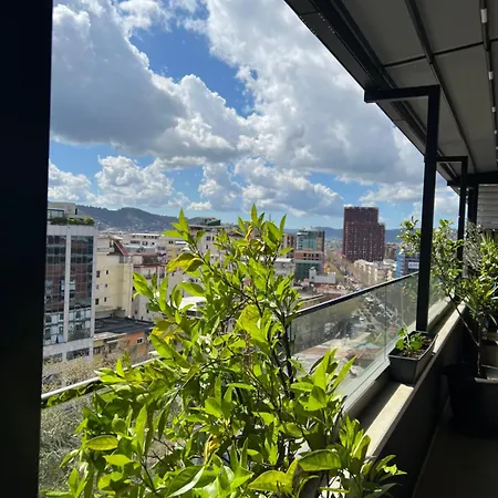 Rooftop Light Apartment *