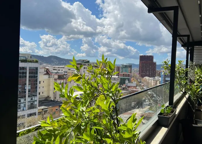 Rooftop Light Apartment *