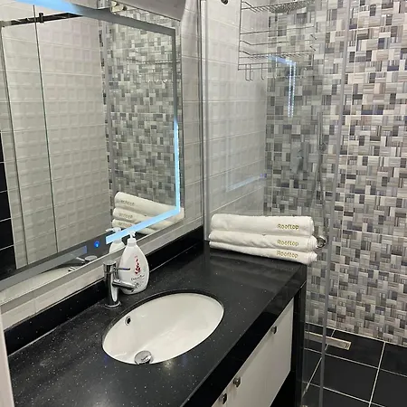 Rooftop Light Appartement *